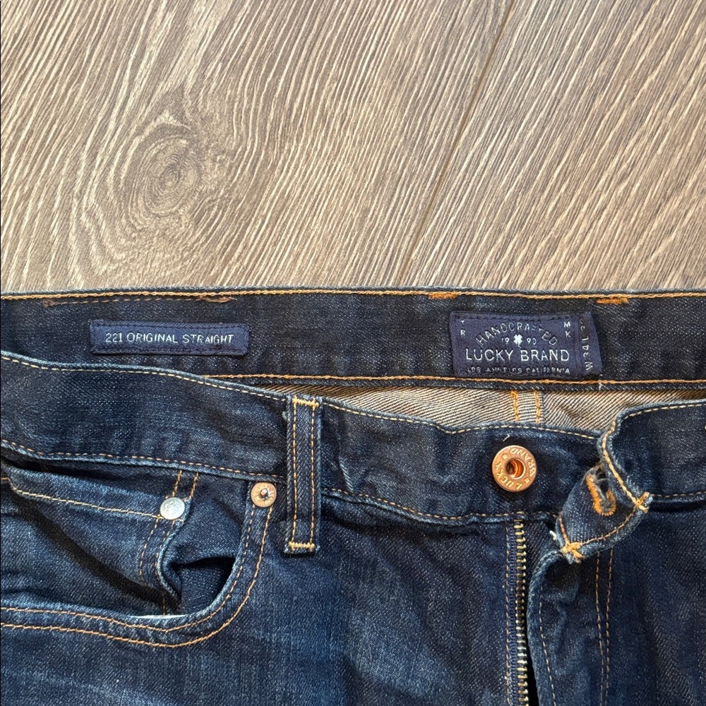 Lucky Brand Men's Deep Indigo Straight Jeans - Picture 4 of 8